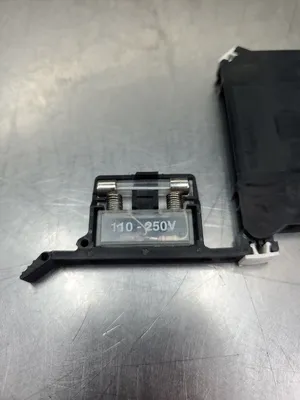 PHOENIX CONTACT UK6,3-HESI 110-250V Fused Terminal. 4C-36