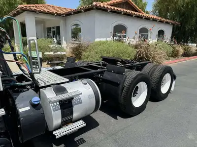 Used 2016 VOLVO VNM64T Conventional trucks California US | Commerce Truck Equipment Sales #1548784