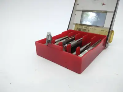 USED CLEVELAND TWIST DRILL 1003 1/4-28 GH4 UNF BOTTOMING TAP