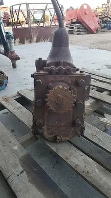 USED WARNER GEAR COMPANY T7A-1 MANUAL TRANSMISSION