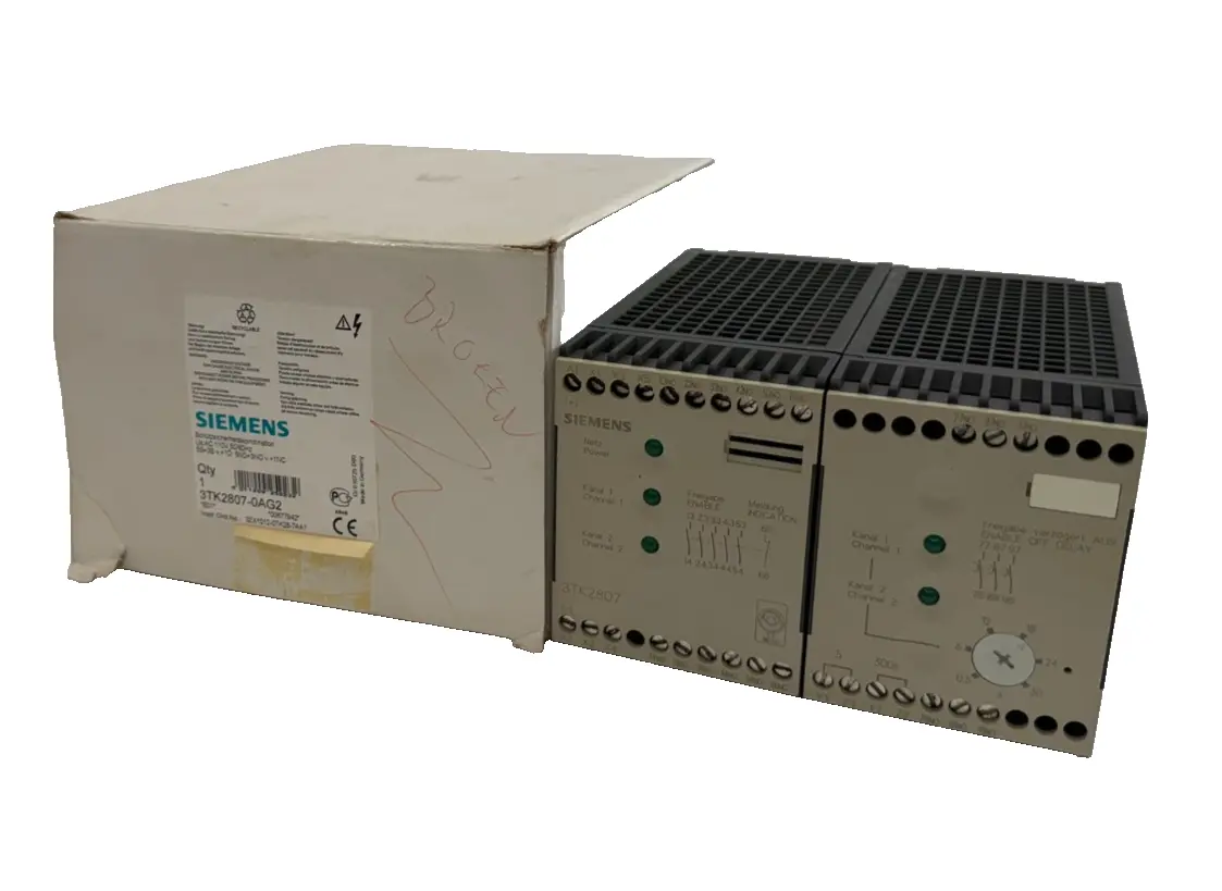 NEW SIEMENS 3TK2807-0AG2 SAFETY RELAY 3TK28070AG2