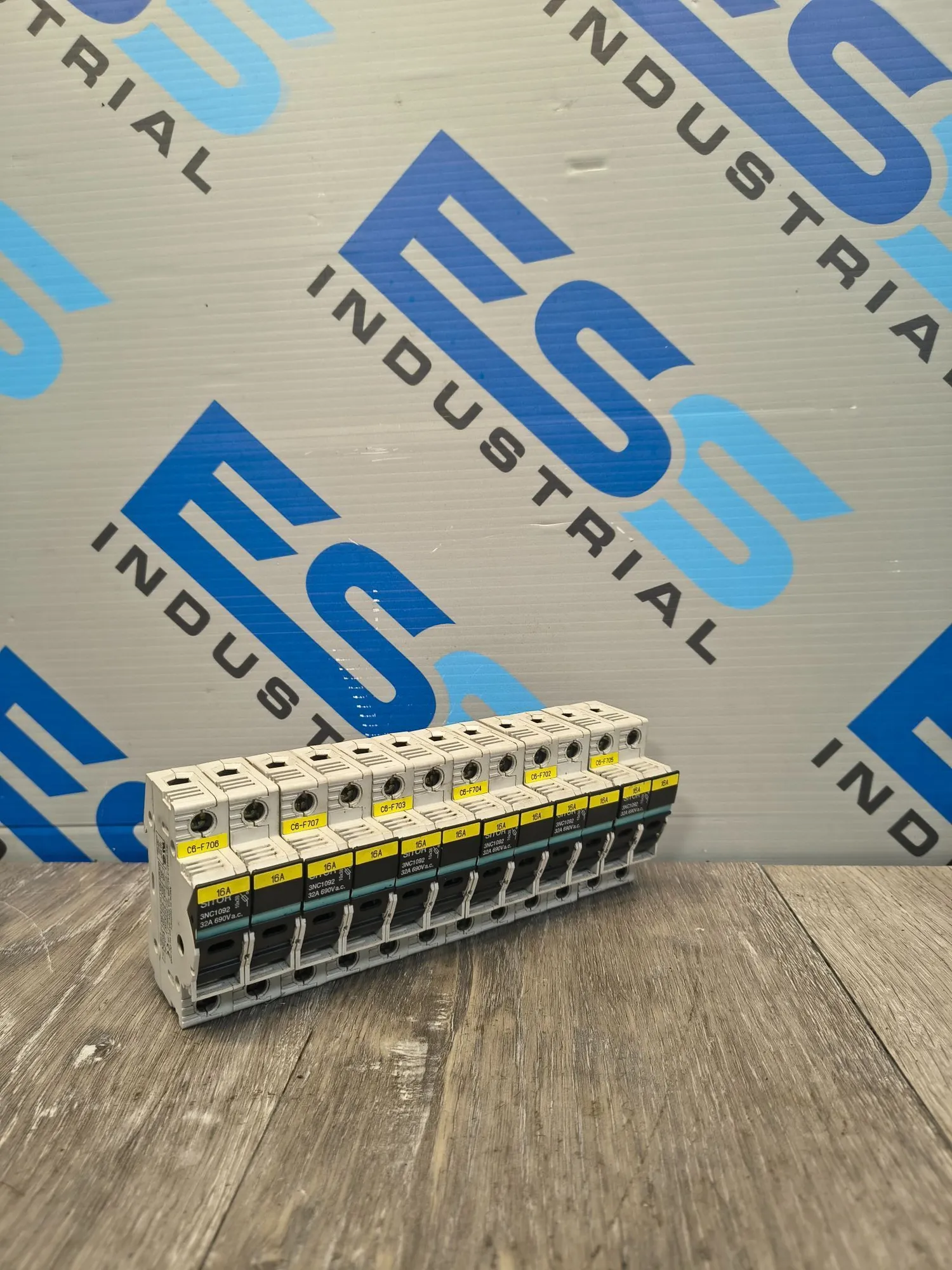 USED SIEMENS 3NC1092