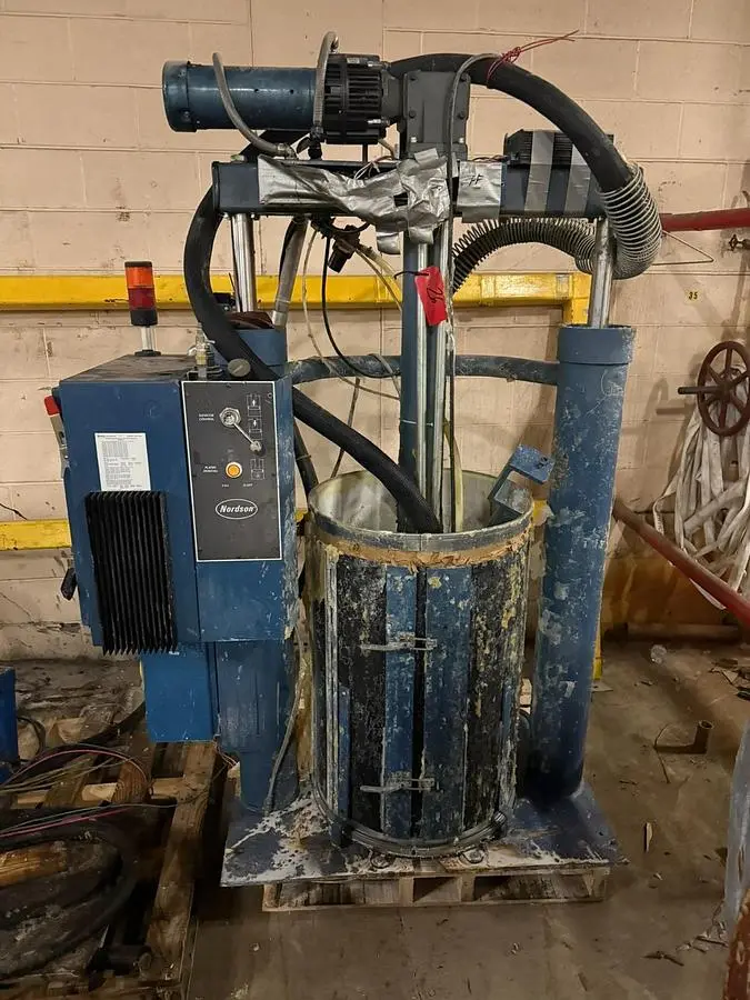 Used _UNKNOWN_ _UNKNOWN_ Glue Machines Pennsylvania US | Global Equipment International, LLC #1430366