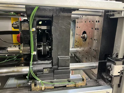 2015 MILACRON FANUC ALPHA-S50iA ROBOSHOT Injection Molding Horizontal/Vertical | Machinery Network (4)