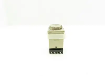 Omron H3CR-A8E Solid-State Timer Relay Socket 100-240V 1.2 Sec-300 Hours