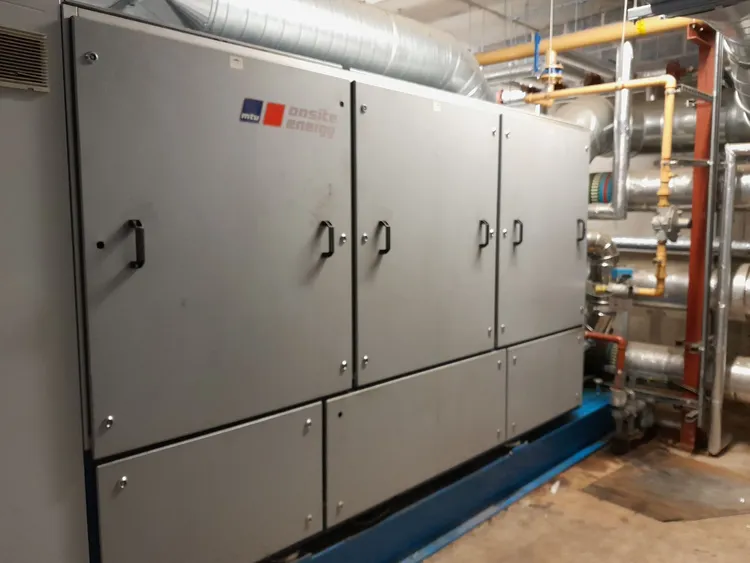 Used ONSITE ENERGY Series 400 Natural Gas Generators GB | Perry Equipment #327300