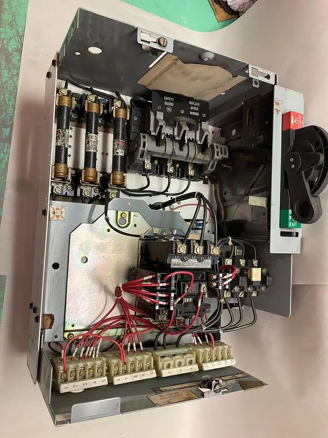 USED ALLEN BRADLEY 2106B-BDB-1-4RR-6X-24R-79U-901