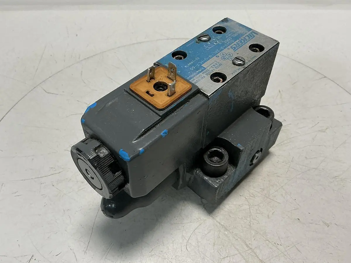USED VICKERS DG4V-3-2AL-M-U-HL7-60