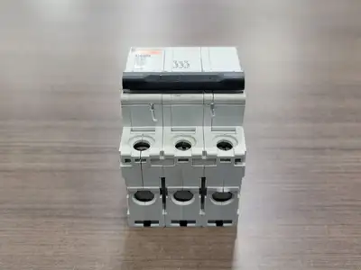 USED MERLIN GERIN C60N-C63