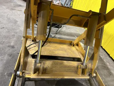 4000 LB X 40" X 36" ECONO-LIFT MODEL 3SL-36-40 HYDRAULIC SCISSOR LIFT TABLE WITH ROLLER TOP: STOCK #20920