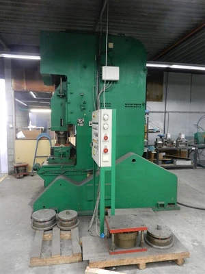 USED ADAM RICHTER 150 TON