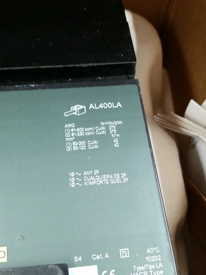 NEW SQUARE D LA36300