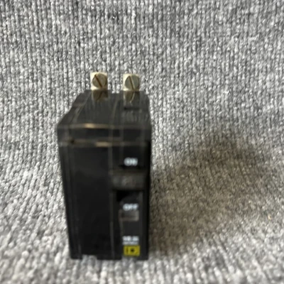 Used Square D Q0B220 Circuit Breakers California US | Davliegogo LLC #1729087