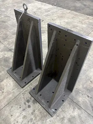 (2) 18" X 18" X 36" X ANGLE PLATES: YOBRO #24037