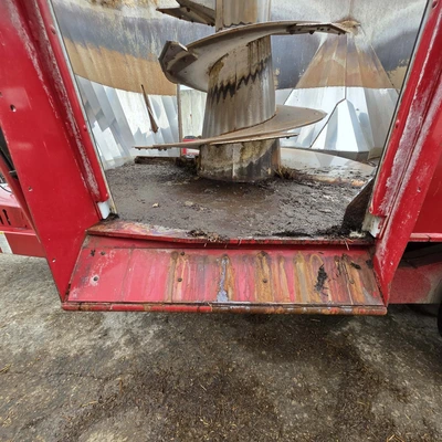 MEYER F700 Feed Mixers | Iron Listing (19)