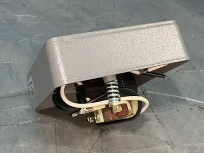 Used FEDERAL SIGNAL DIVISION 35024030 Misc Electrical & Power Parts Ohio US | HGR 24 #1488540