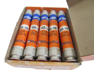NEW LOT OF 10 FERRAZ SHAWMUT A6D6-1/4R FUSES 6 1/4A 600V A6D614R