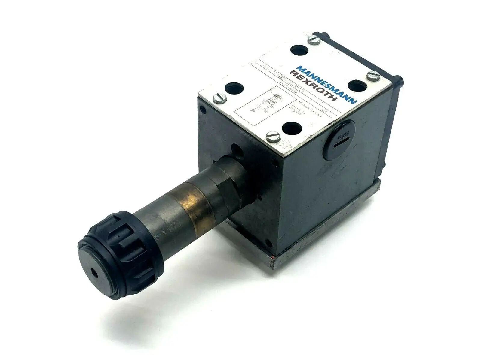 Used Mannesmann Rexroth 4WE 10 EB30/CG24N9Z4 Pump & Valve Parts Michigan US | Maverick Industrial Sales #1397359