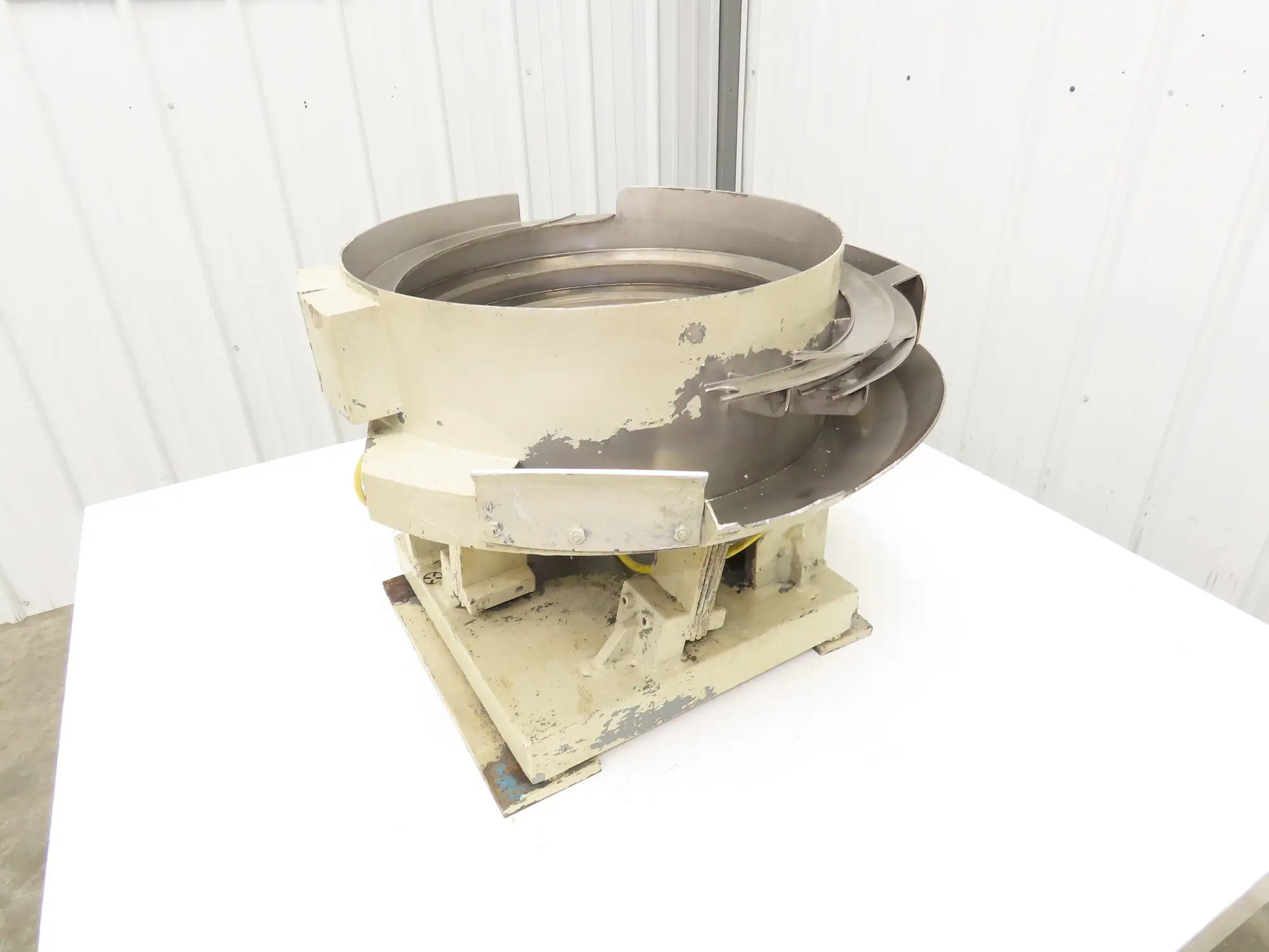 18" Vibratory Bowl Parts Feeder 115V Magnetic Coil Stainless 7/8" Wide Product