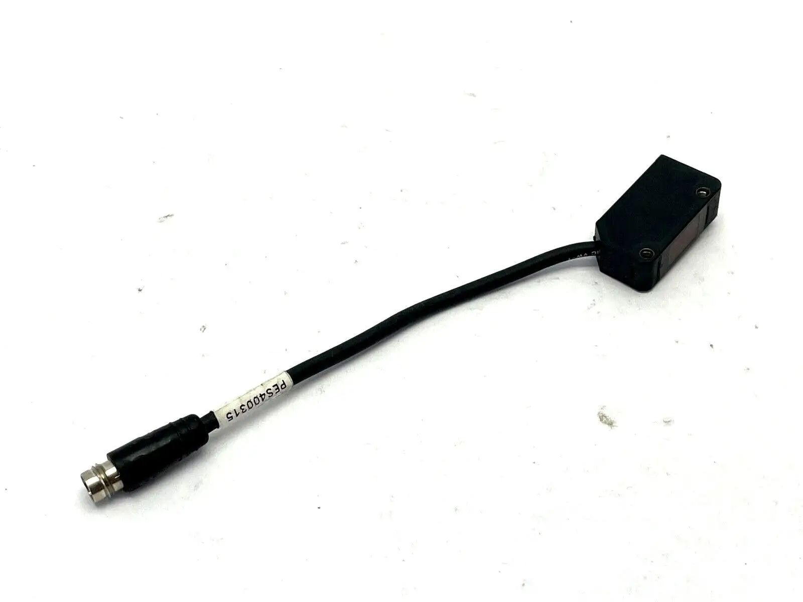 PZ-M62P | Keyence  Built-In Amplifier Photoelectric Sensor Square Retro-Reflective - Used