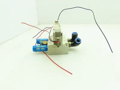 SMC SY7240-5LO-02 Solenoid Spool Valve 2 Position Double Acting 24VDC