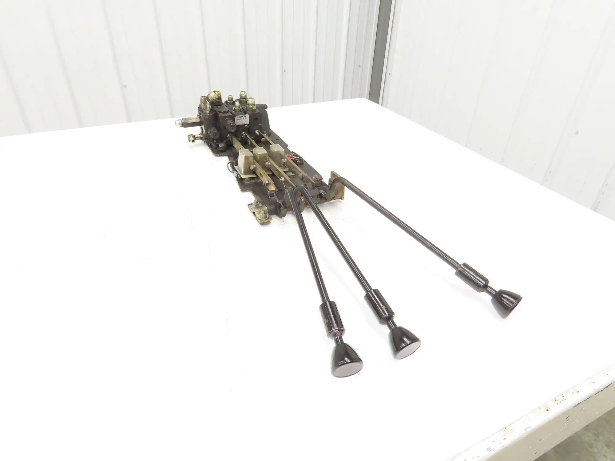 Yale Hydraulic 2-Spool 2 Lever Forklift Mast Control Valve Assembly Off ERC080