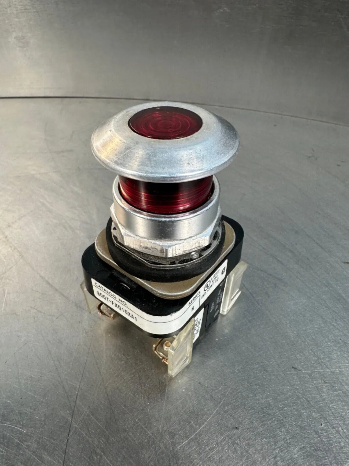 Allen Bradley 800T-FXQ10XA1 Ser.N Red Button 800TFXQ10XA1 120V (4c-39)