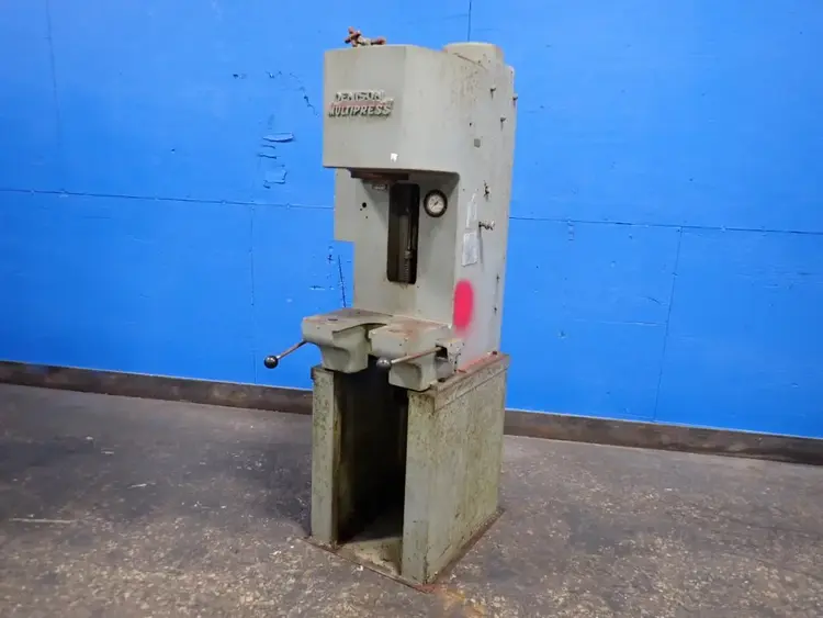 Used 1967 DENISON R065LC208D266VSA12C228S220 Hydraulic Presses Ohio US | HGR 24 #879644