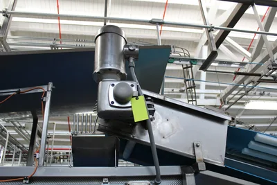 Inclined Hopper Infeed Belt Conveyor
