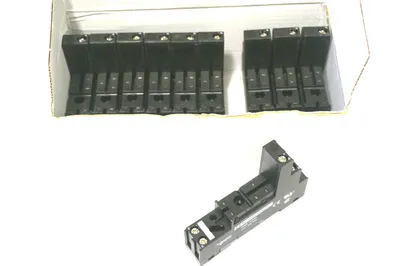 10 NEW TELEMECANIQUE RSZE1S35MBA SOCKET EMBASE 026012