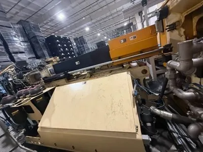 HUSKY H200 R880/55 HORIZONTAL INJECTION MOULDING MACHINES | INJECTION DEPOT (13)
