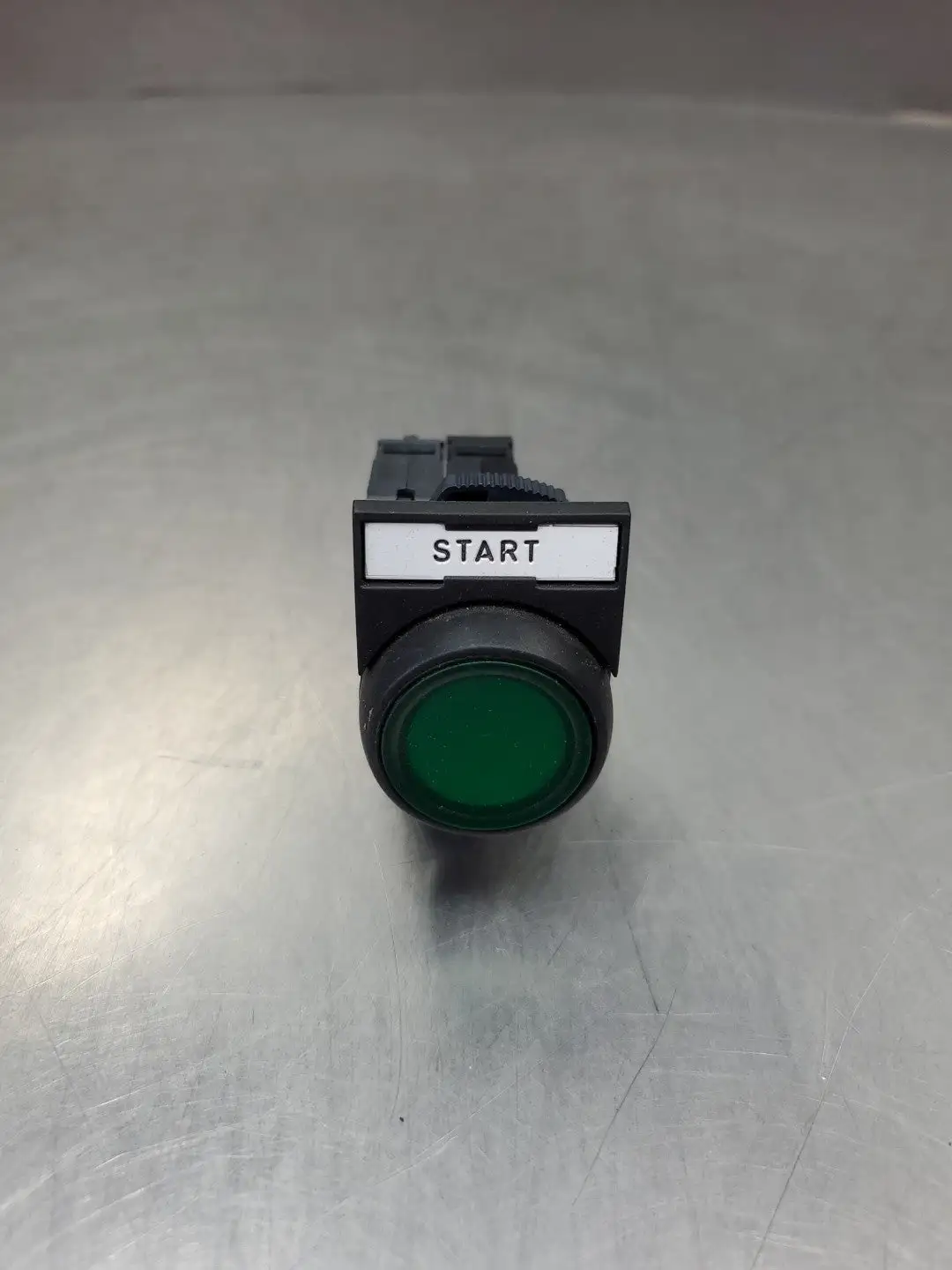 USED Allen-Bradley 800F-N3G/800F-X10 LED Green Pushbutton Switch