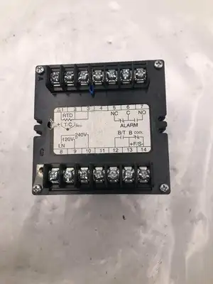 Athena Controls Inc. 2000-L-15 Temperature Controller 1PH 0-800° -NIB
