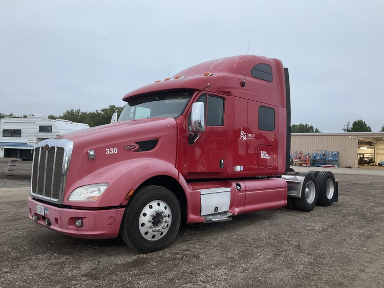 Used 2013 PETERBILT 587 Conventional trucks Michigan US | Miedema Asset Management Group #1457289
