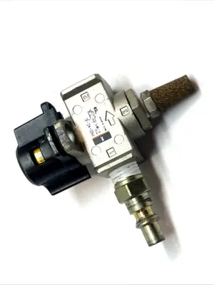 USED SMC 1/4" NPT LOCKOUT PRESSURE RELIEF 3-PORT VALVE 15–145 PSI