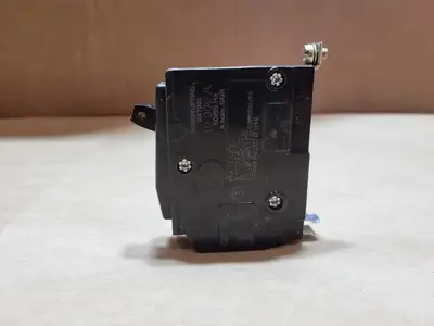 USED SQUARE D QOB140