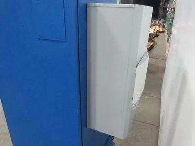 Ice/Stations IS56 Free Standing Enclosure W/McLean M28-0216-6013 AC Unit
