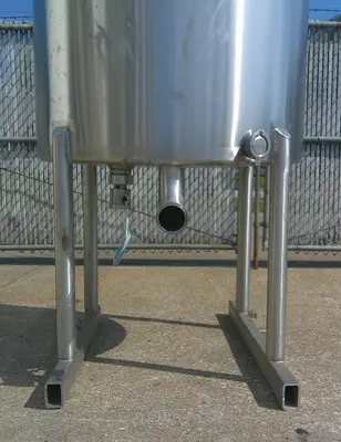 SPC9356  Tank 250 gallon vertical tank, Stainless Steel, slope