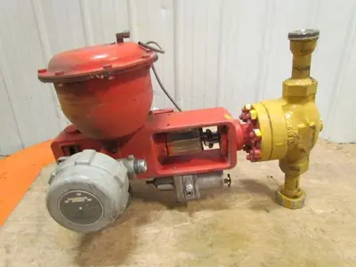 Cage Guided Pneumatic Control Valve w/SIGMA F Actuator-Regulator-Position Switch