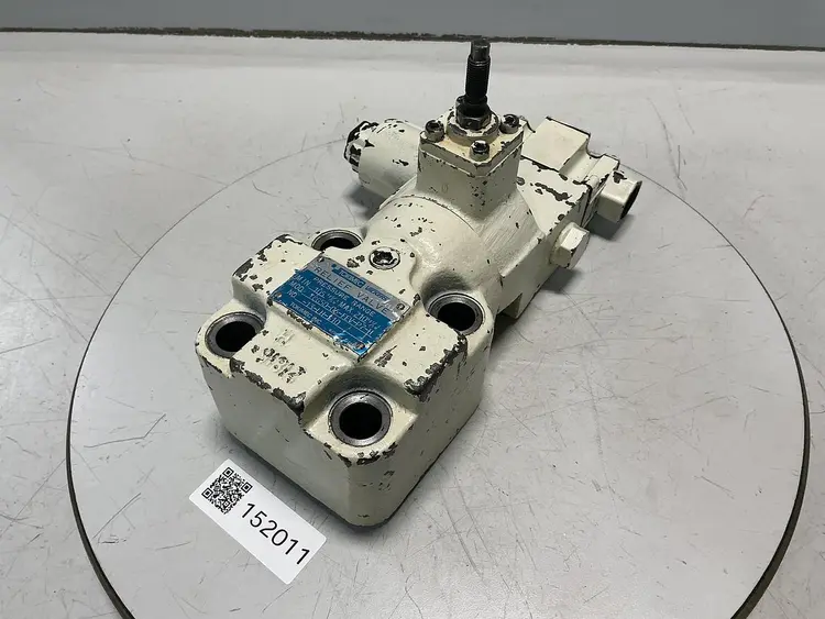 Used VICKERS TCG50-06-FEV-P7-H-13-LH-S10 Valves/Fittings Michigan US | Ideal Machinery #688491