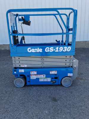 USED 2017 Genie GS-1930