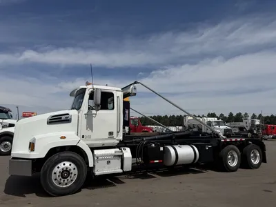 Used 2017 WESTERN STAR 4700 STELLAR Hooklifts & Roll-Offs Minnesota US | Carco Truck & Equipment #1513974