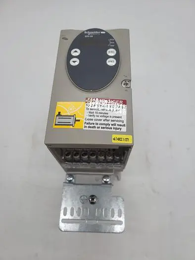 Used SCHNEIDER ELECTRIC _UNKNOWN_ Speed Drives | ND Industrial Surplus #1211539
