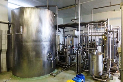 8500 LPH soft & semi-hard cheese production line.