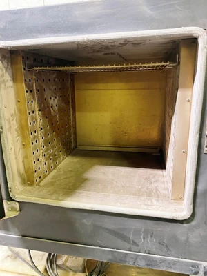 PRECISION SCIENTIFIC #625 325C LAB OVEN