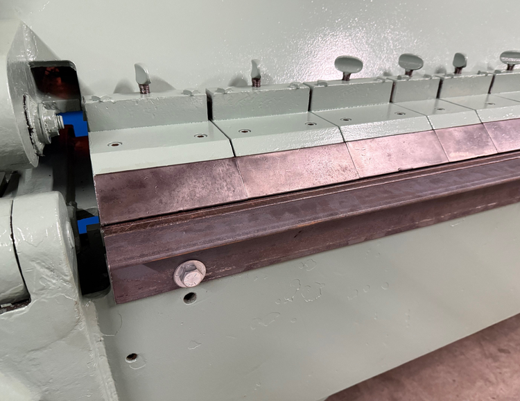 Used CHICAGO DREIS & KRUMP _UNKNOWN_ Box & Pan Brakes including Finger New Jersey US | H. Weiss Machinery & Supply #1231765