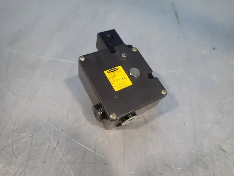 Used BANNER SIQM100AMSG Relays & Switches | HGR 24 #739408