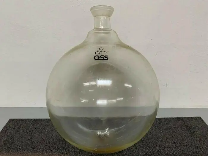Used OSS LABORATORY COLLECTION FLASK W/ 2.25" OPENING Glassware - Other | Equipment Lab #485965