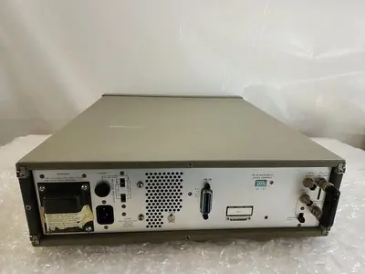 HEWLETT PACKARD 3335A SYNTHESIZER LEVEL GENERATOR