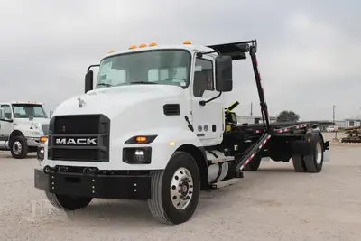 New | in-Stock 2027 MACK MD7 Rolloff Trucks Texas US | Roll Off Truck World #1491876
